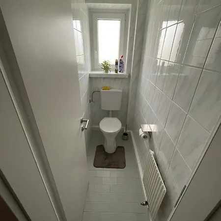 Grafone Apartment *